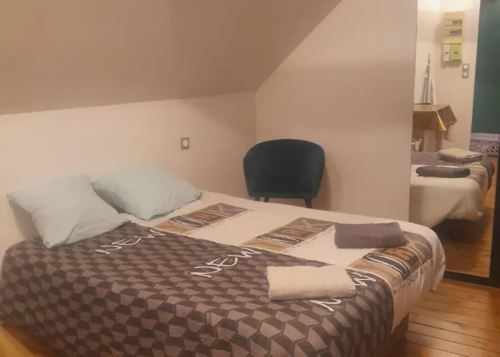 Lägenhetshotell Le De La Fontaine Évron