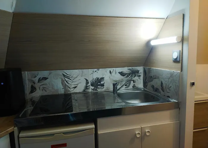 Lägenhetshotell Le De La Fontaine Évron